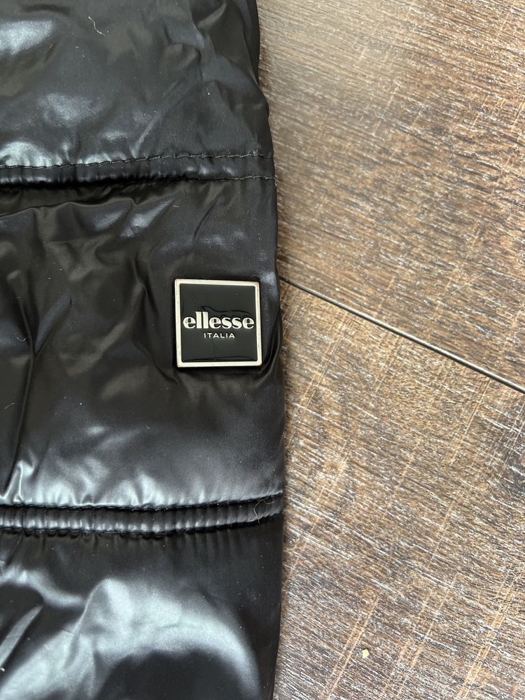 Дамско зимно яке Ellesse с естествен косъм на качулката