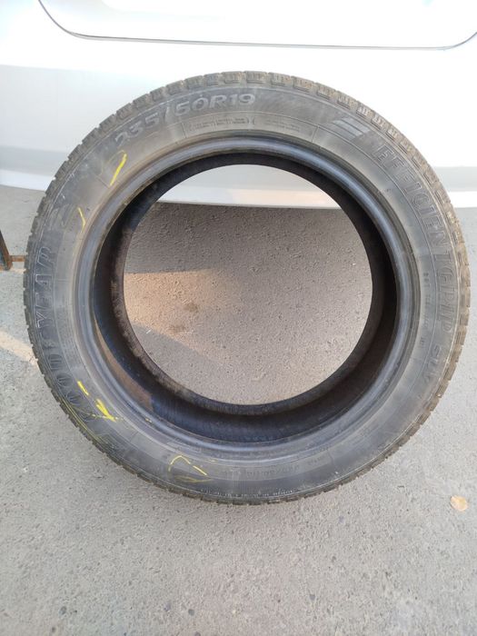 235 / 50 / 19 godyer