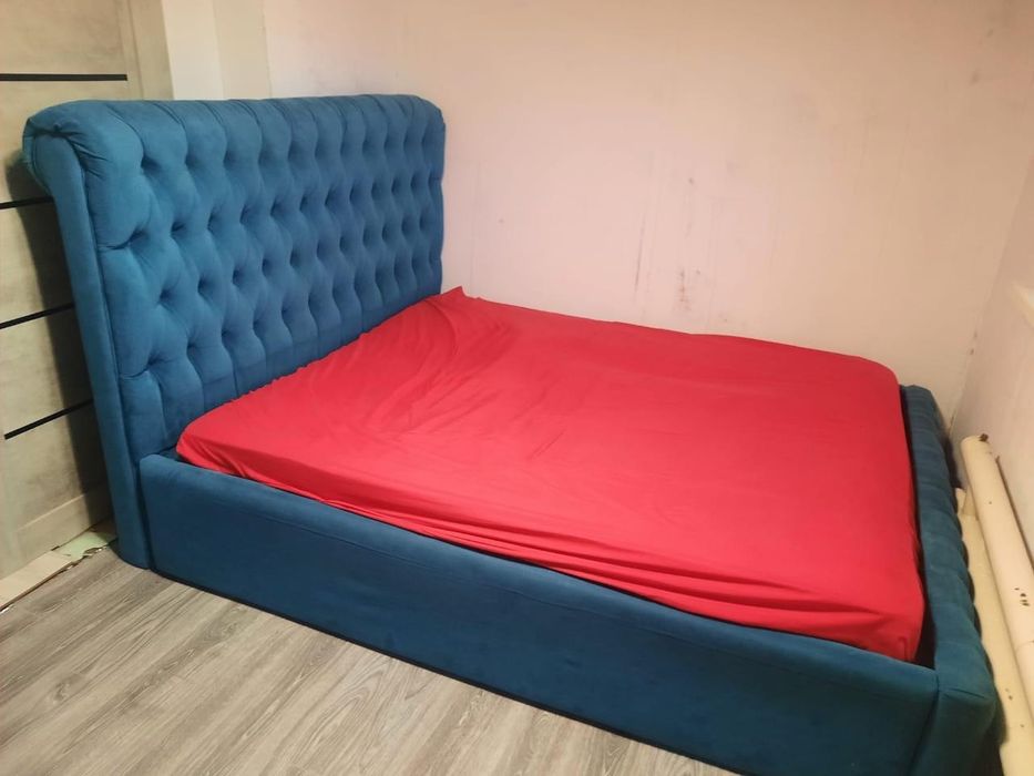 Кровать двухспальная