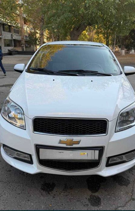 NEXIA 3 Сотилади