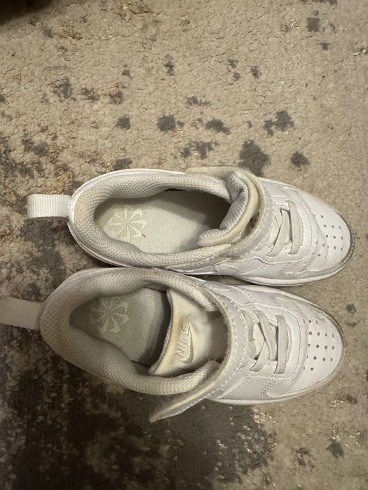 Adidasi nike mărimea 28