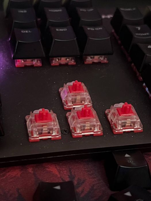 Клавйатура sotiladi