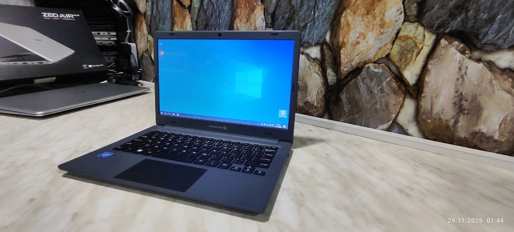 Компактный, лёгкий ноутбук