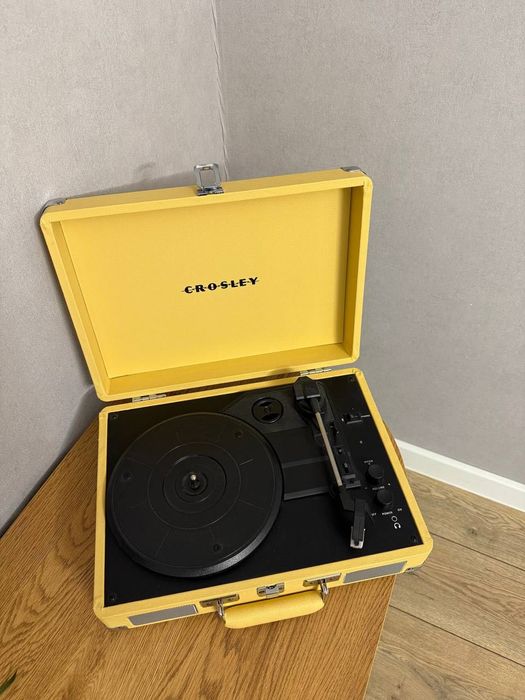 Виниловый проигрыватель Crosley Cruiser Deluxe