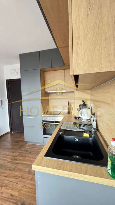 Дава се под наем Двустаен апартамент в Варна, Център - 90 кв.м за 918 € - Снимка #3