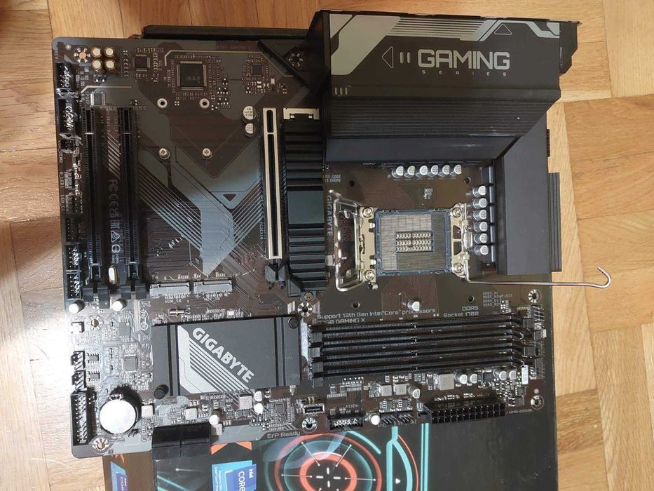 Intel Core i5 12600KF + Gigabyte B760 Gaming X DDR5