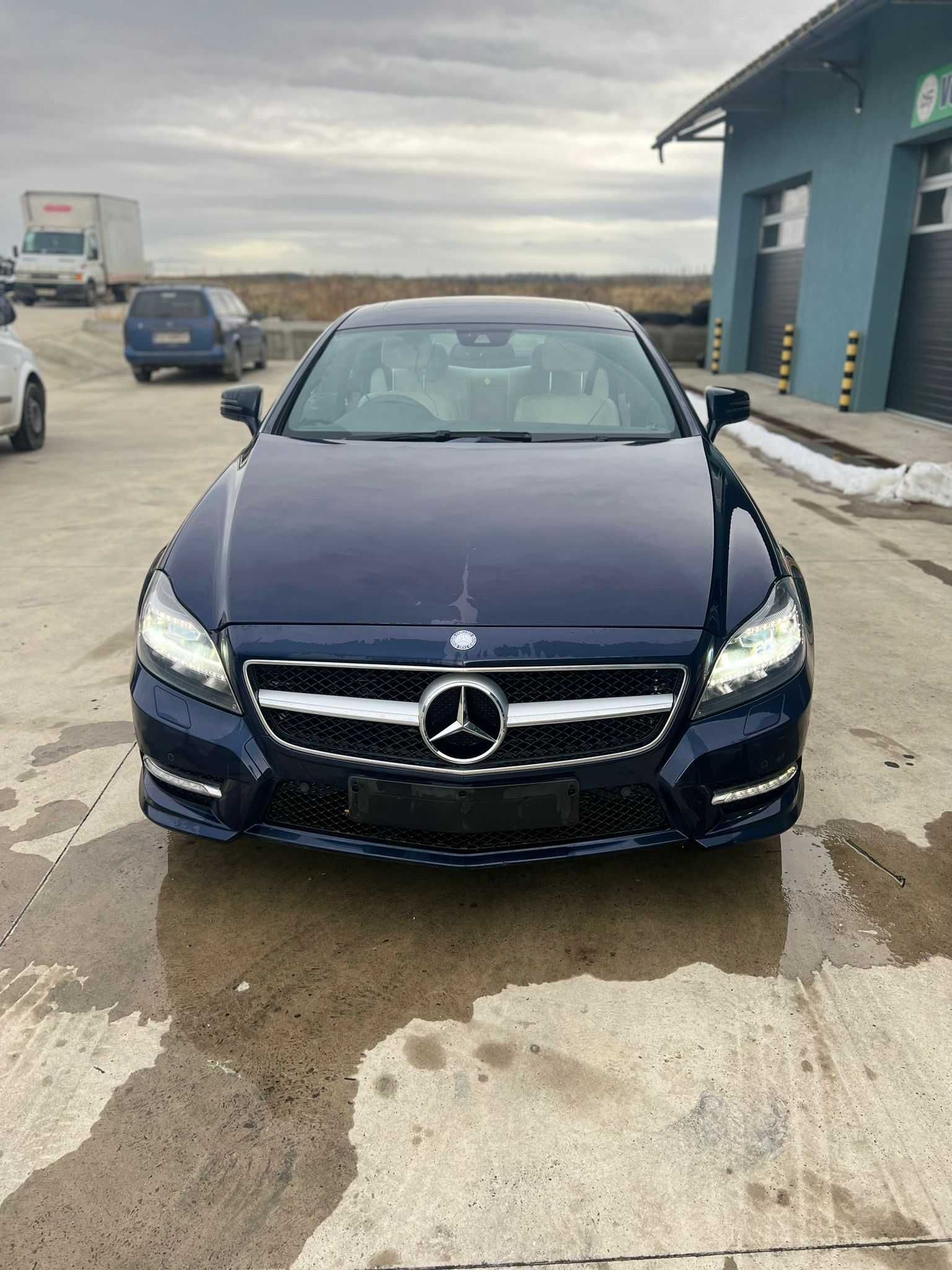 Capota Mercedes CLS 350 W218 3.0 CDI si alte piese din dezmembrari