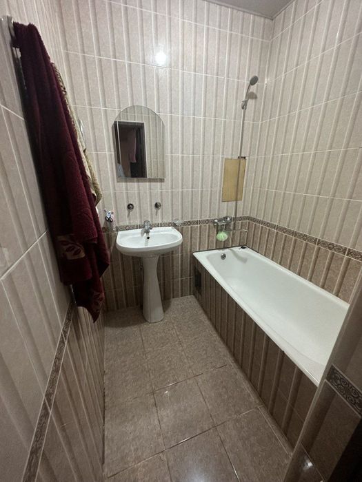 Квартира продается 2/2/5 на Ц 1