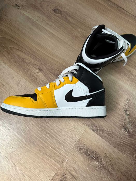 Nike Air Jordan 1 Mid Yellow Ochre White Black