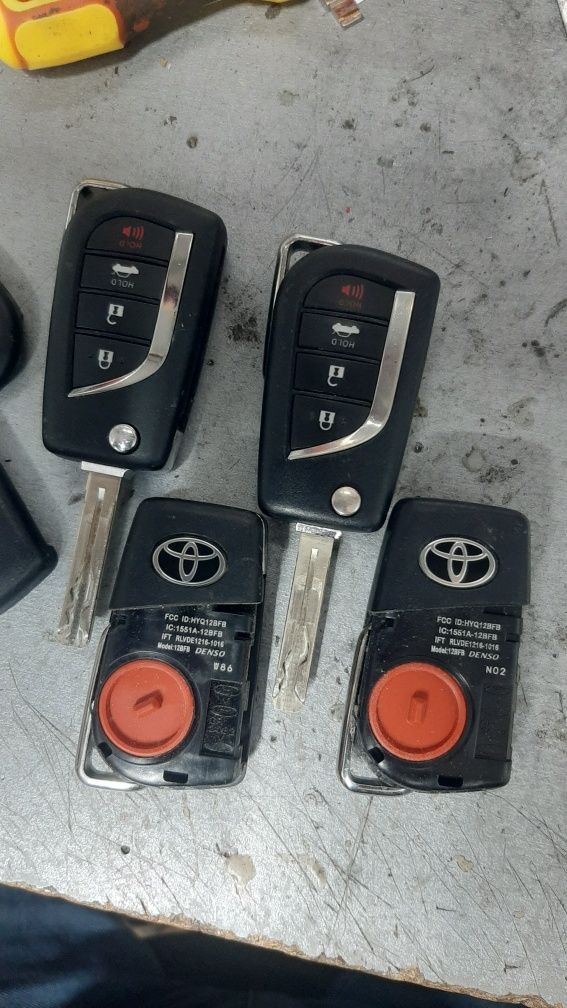 Ключи Toyota Camry