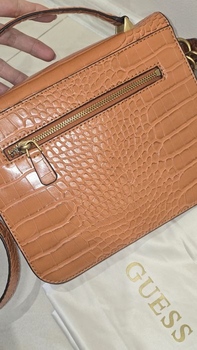 Чанта и колан GUESS