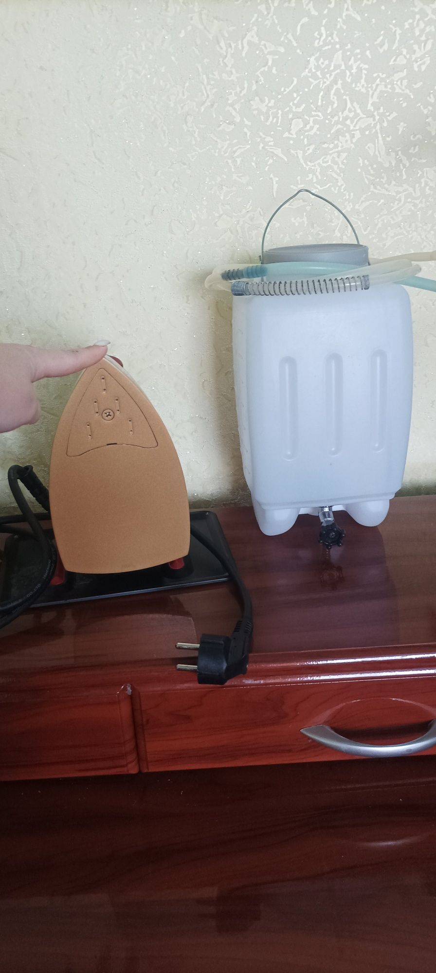 Продам паровой утюг