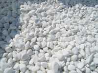 Бели овални камъни от мрамор Тасос