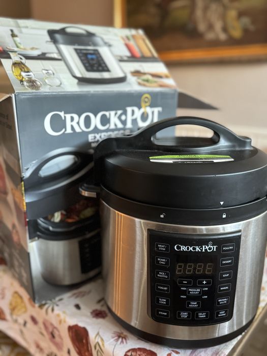 Crock-Pot Express Multi-Cooker 5.6L – ca nou, folosit max 5 ori