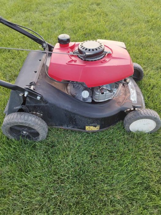 Бензинова косачка Honda