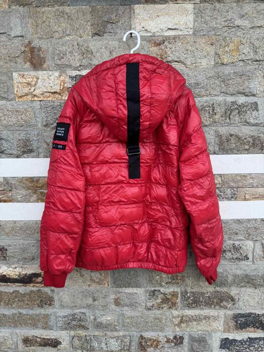 Дамско яке Peak Performance