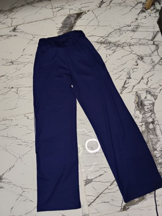 Pantaloni de trening Oysho