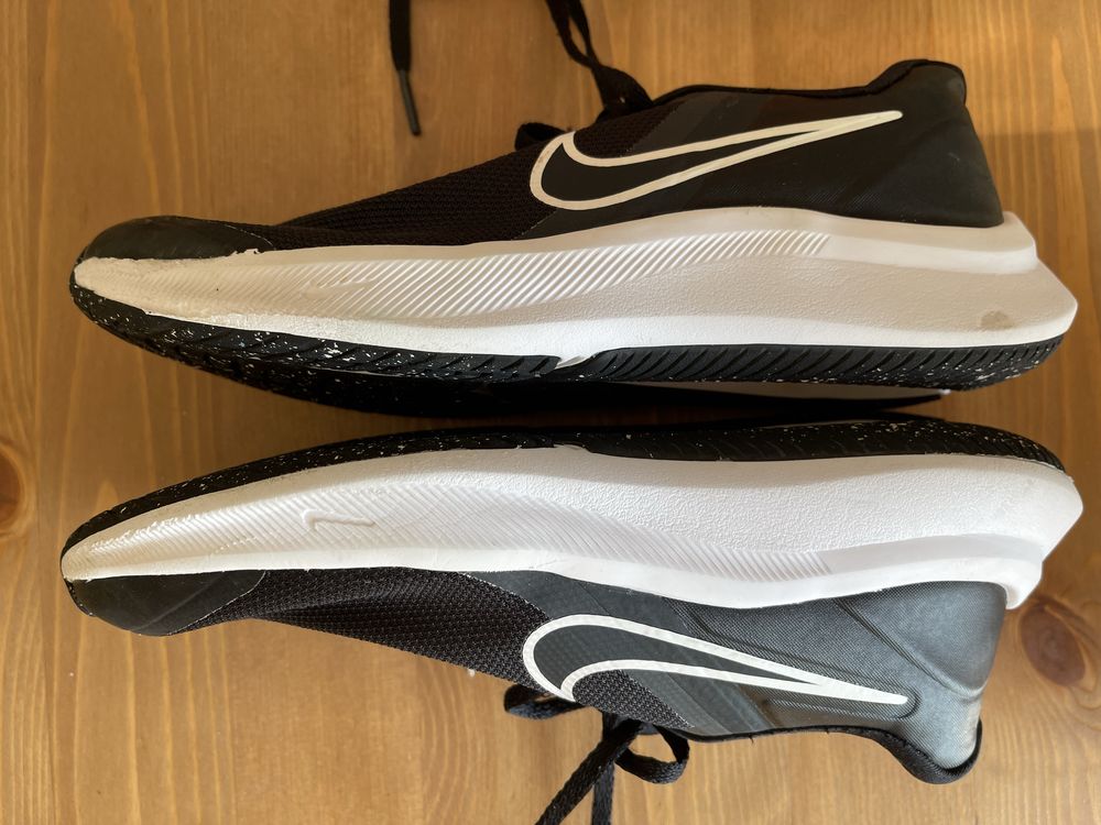 Nike StarRunner номер 35.5 черни