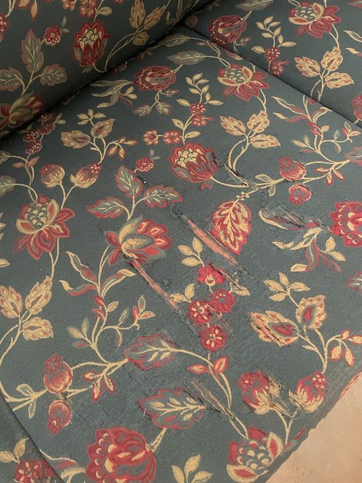 Vand canapea lemn si model floral