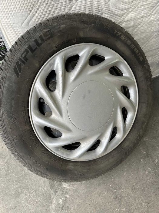 4 броя Зимни гуми APlus A701 с джанти 175/65 R14 82T M+S
