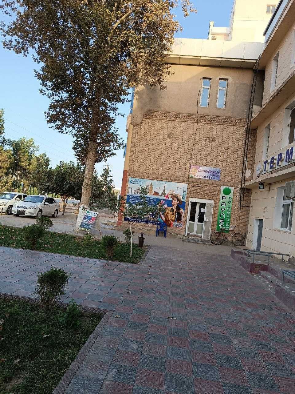 Termiz shahrida Xizmat korsatish va umumiy ovqatlanish binosi sotiladi