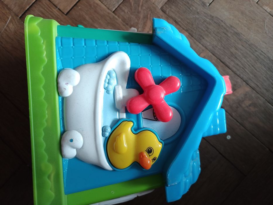 Подарявам интерактивна къща leap frog