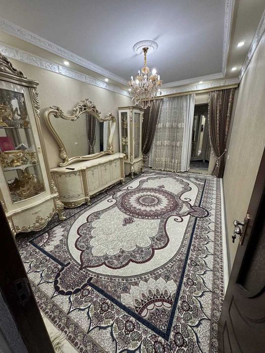 Продаётся квартира Юнусабад 19 2/5/5