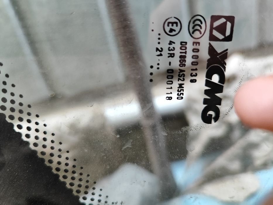 XCMG LW500FV лобовое стекло боковой