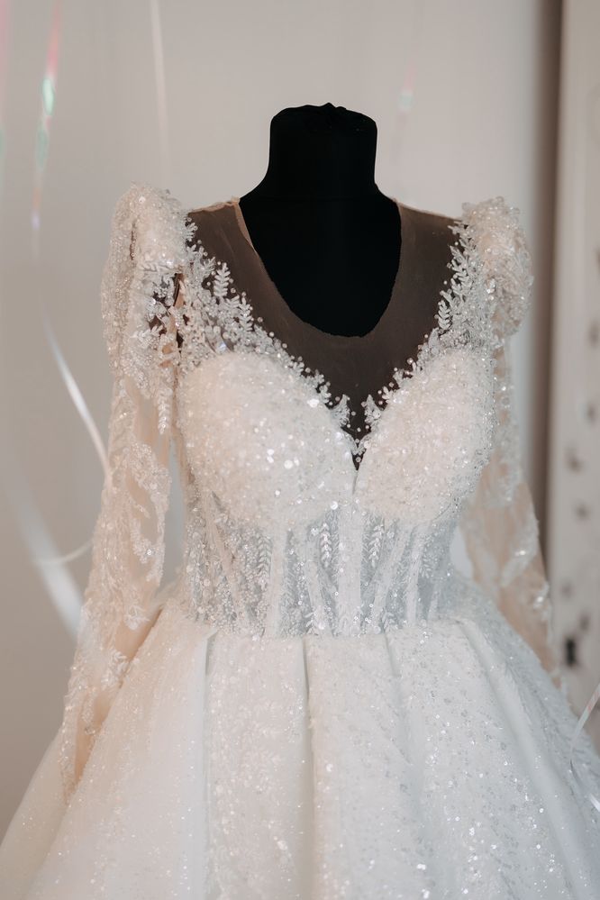 Vand rochie de mireasa