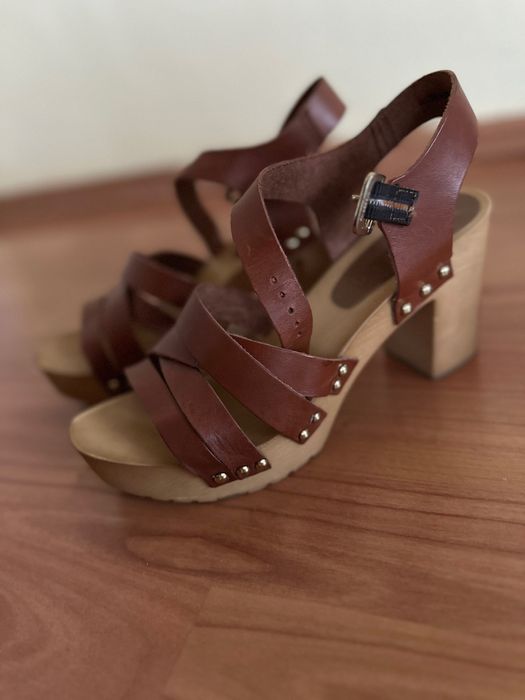 Vand pantofi de dama