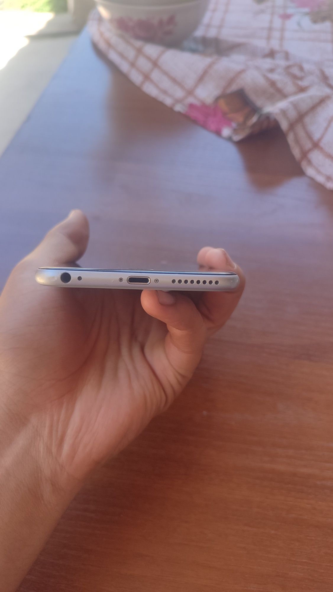 iPhone 6 plus sotiladi