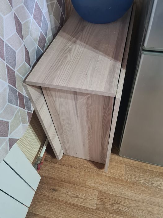 Стол и стулья 4 шт