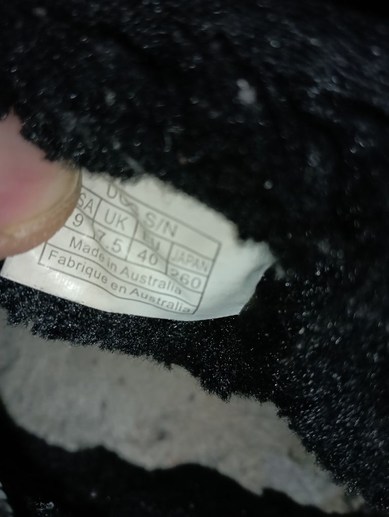 UGG кожени боти N40- 35 лв