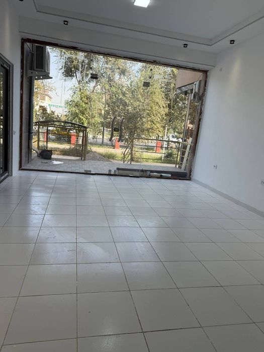 Нотурар [савдо дукони]  бино ижарага берилади.