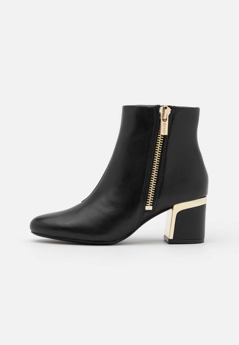DKNY нови оригинални боти 41 номер