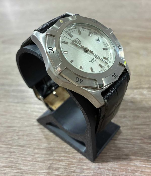 Часовник tag heuer wk1211