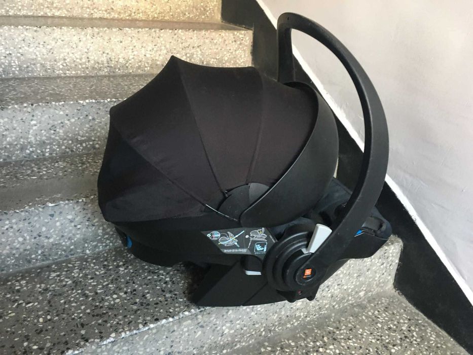 Детско - бебешко кошче за кола 30 лв