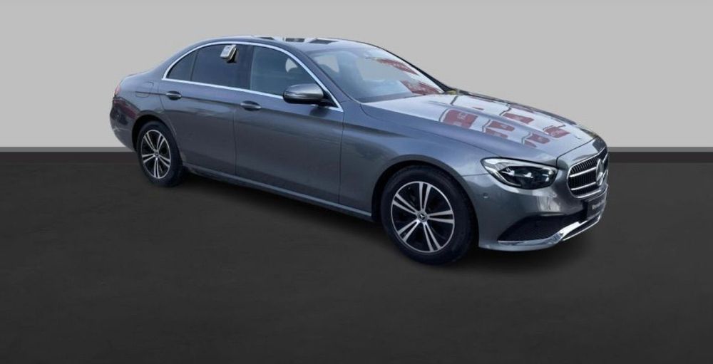 Mercedes-Benz E Mercedes E-200, primul proprietar