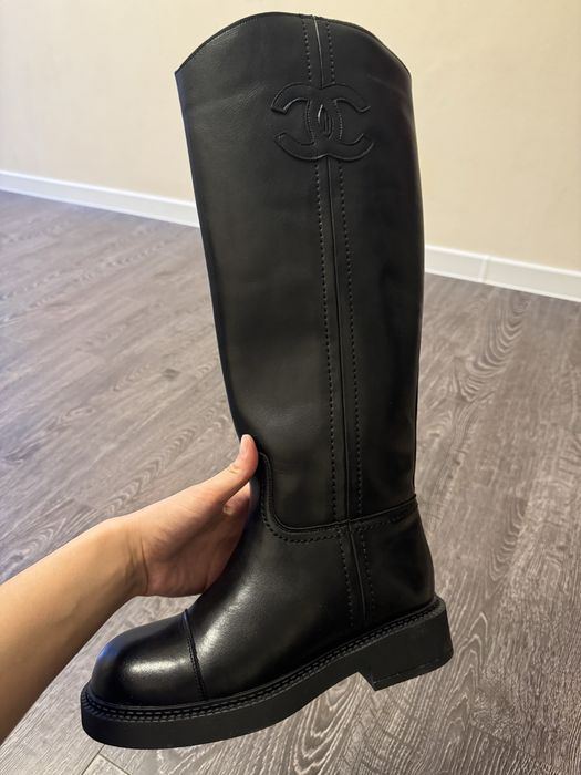 Продам сапоги шанель зима новые