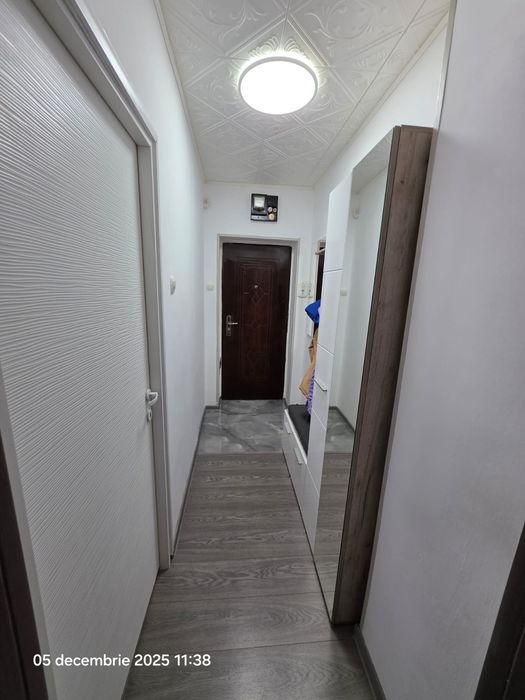Inchiriez apartament cu 2 camere in Hunedoara!