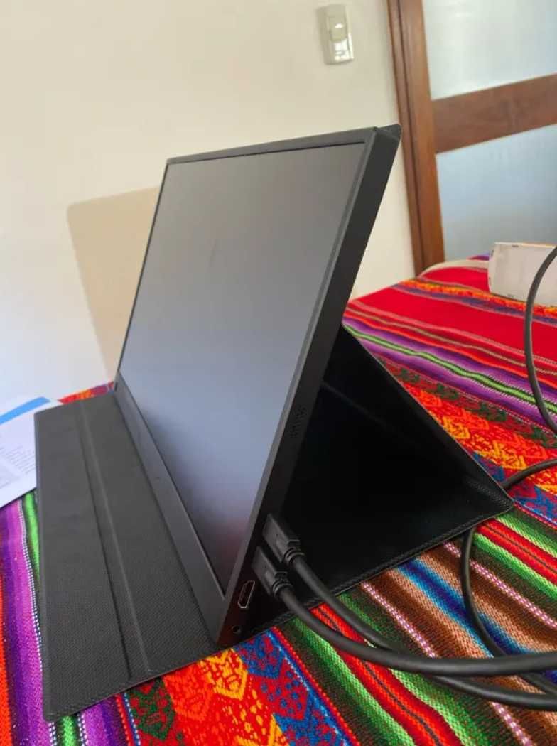 Портативен Геймърски монитор 17.3" 2К 144Hz