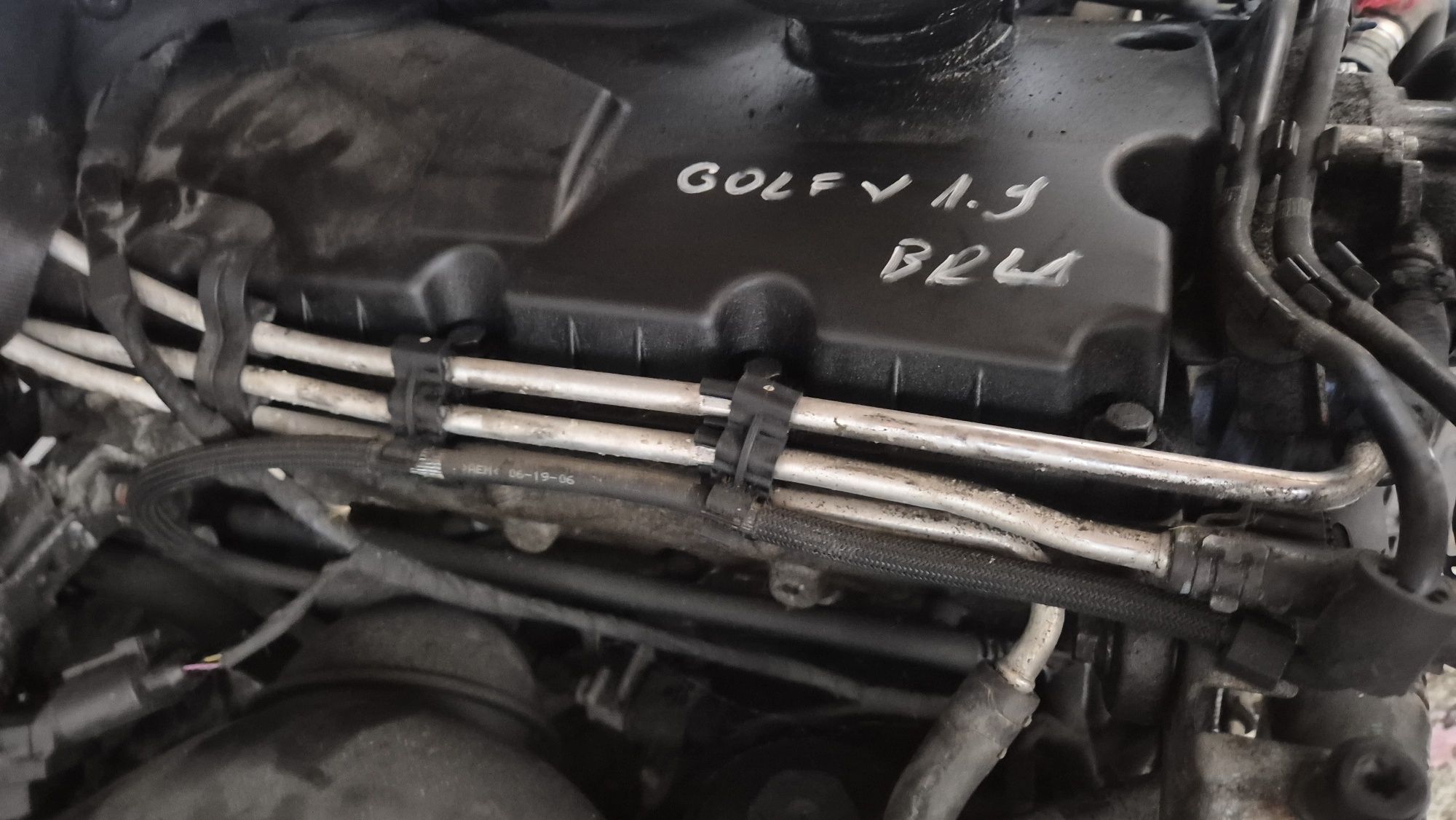 Vând motor vw golf 5 1.9 BRU