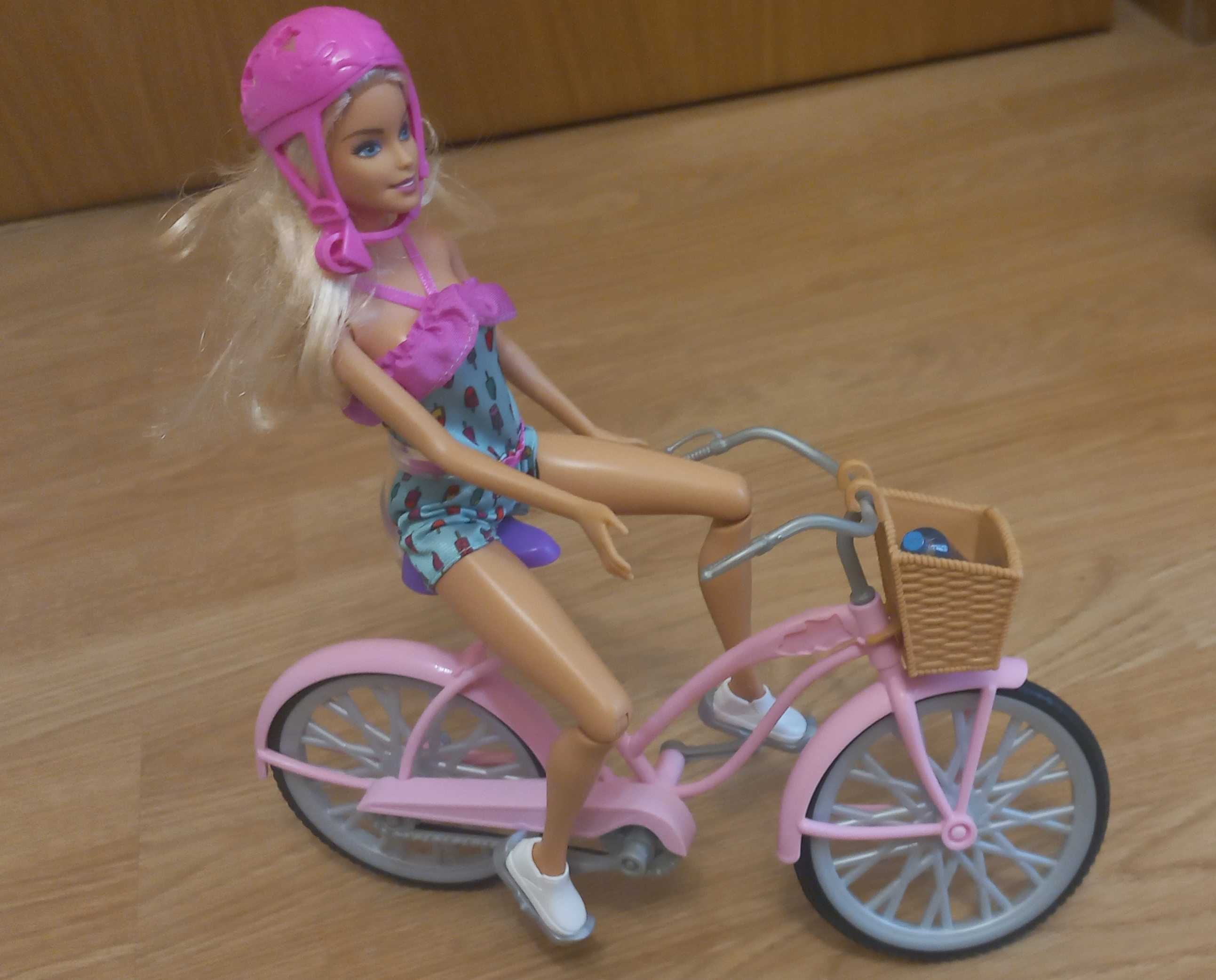 Set Barbie cu bicicleta