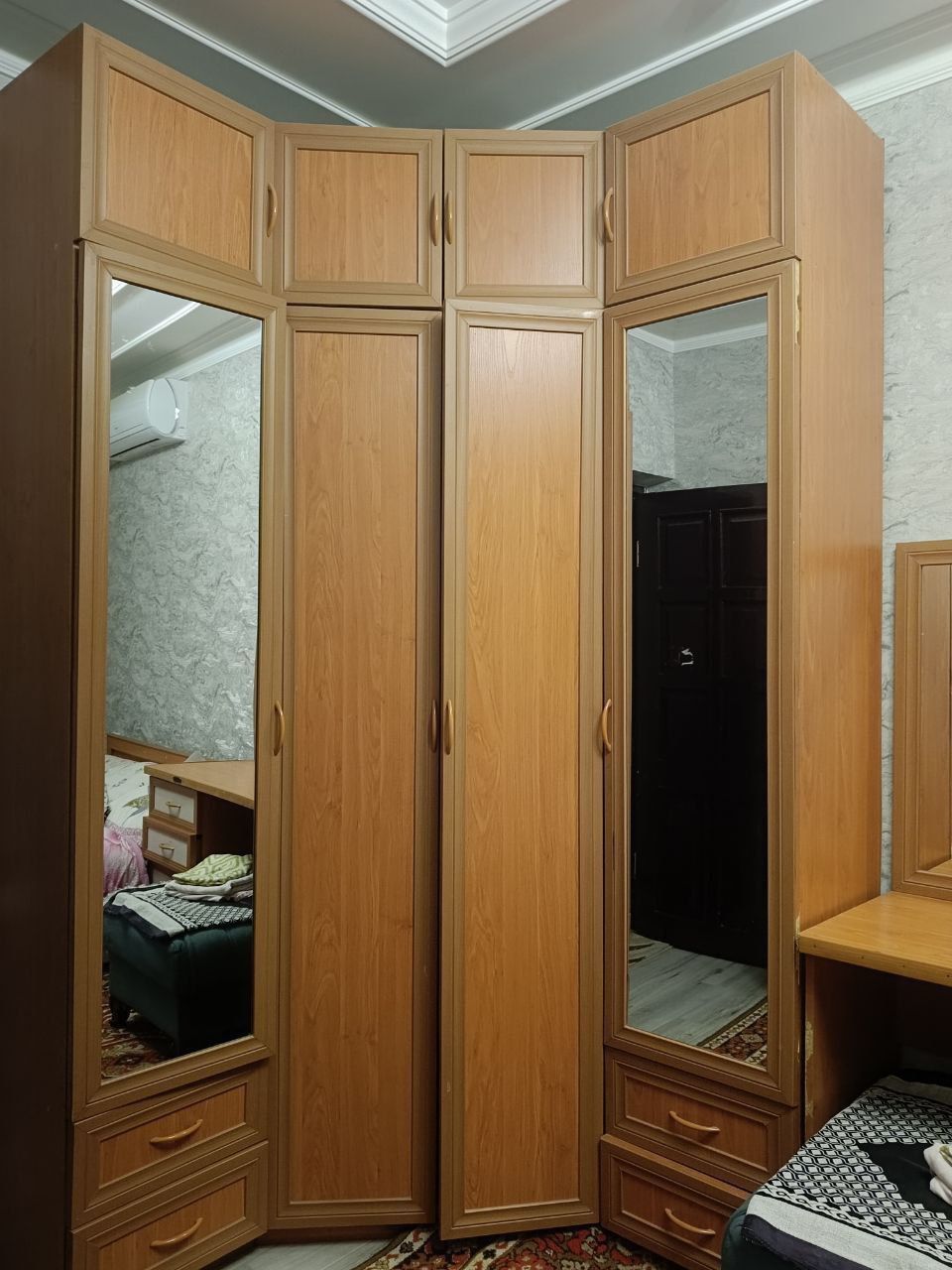 Продам шкаф для спальни