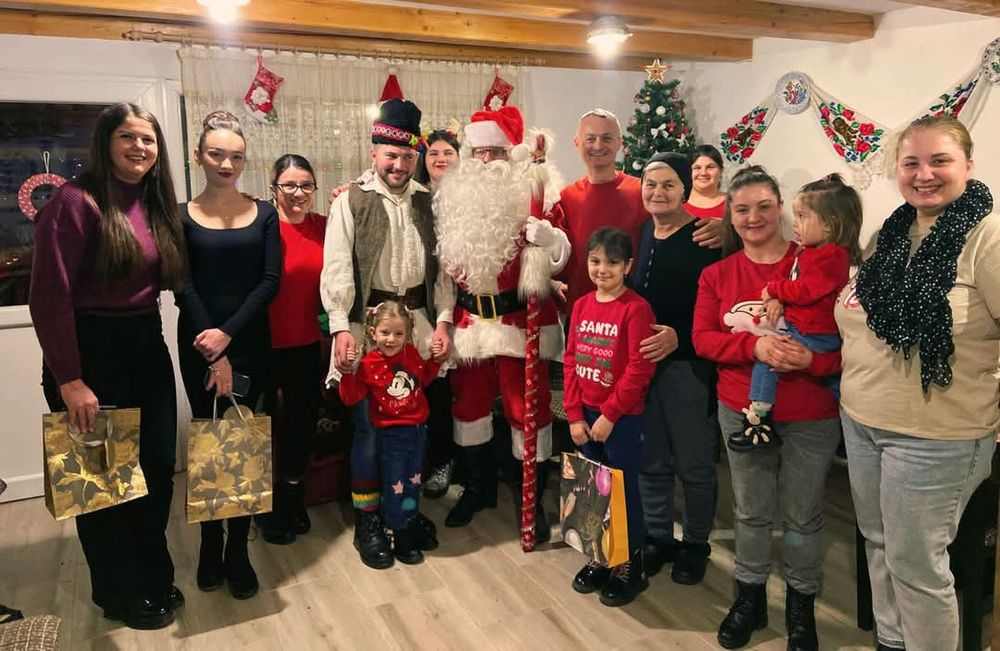 Moș Crăciun la tine acasă