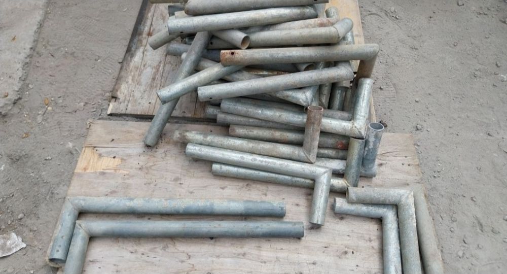 Surub ancoraj schela