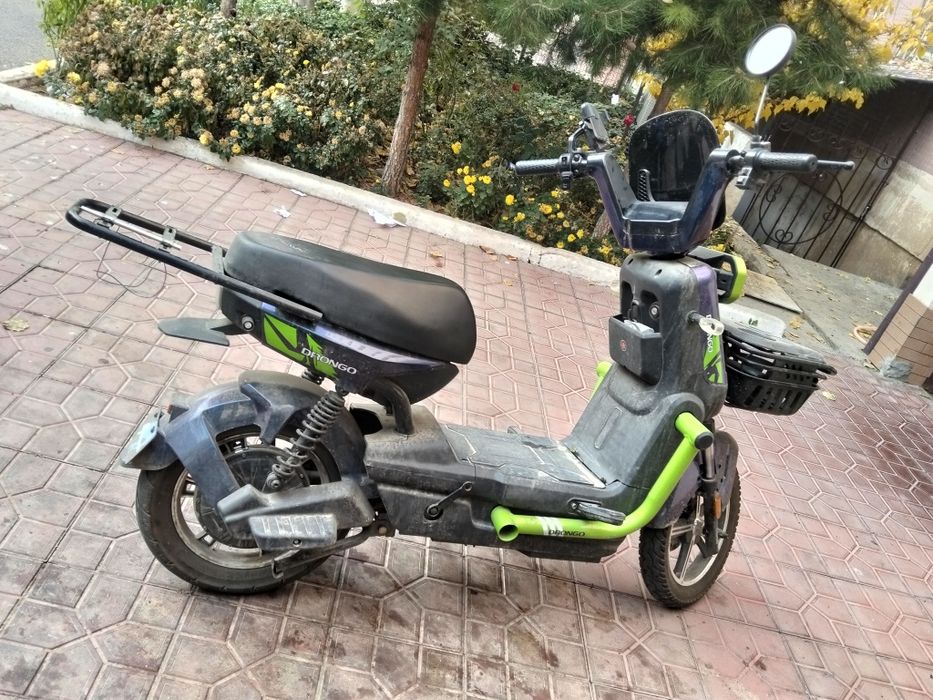 Elektroskuter sotladi