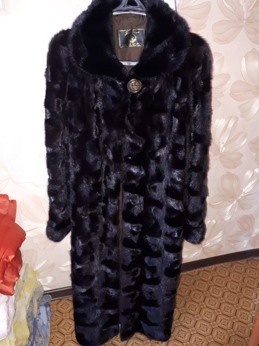 Продам норковую шубу