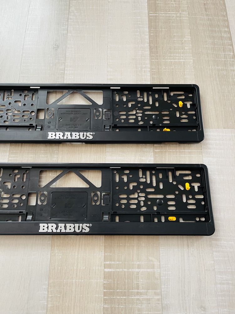 Оригинални подложки за номера BRABUS и за Ferrari