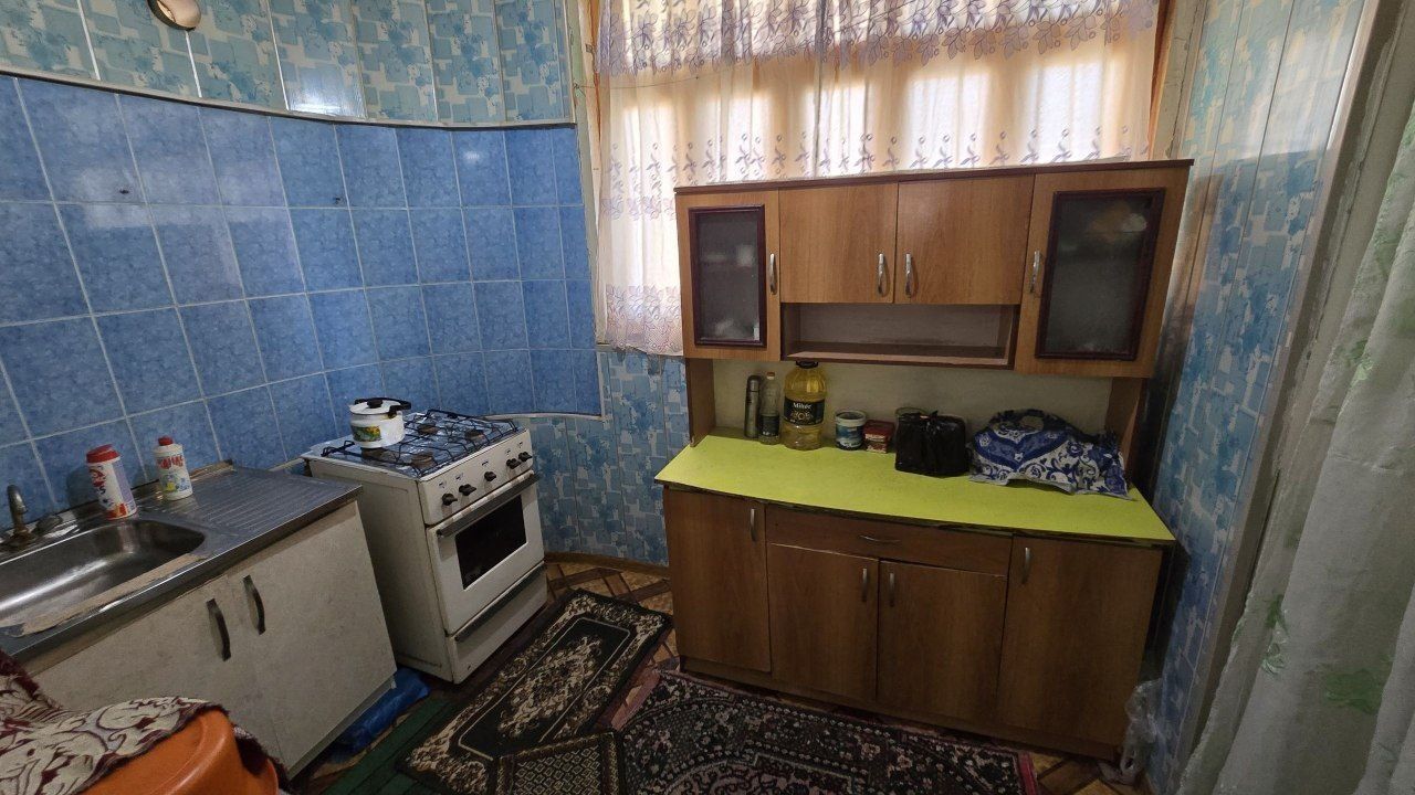 Tezda sotiladi narxi arzon boʻld 4 xona 9 etaj bazi jixozlari qolad na